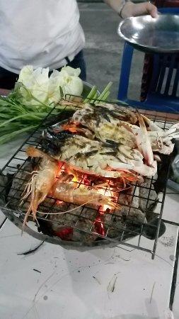 Rim Rua Kratha Ron Restaurant